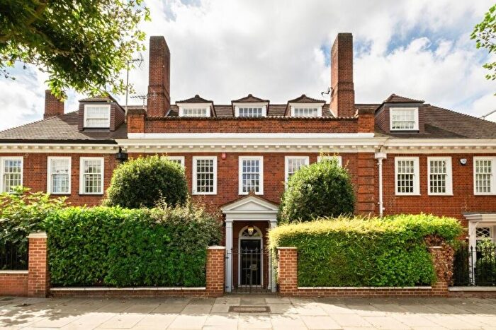 6 Bedroom Detached House To Rent In Hamilton Terrace, St John's Wood, London, NW8
