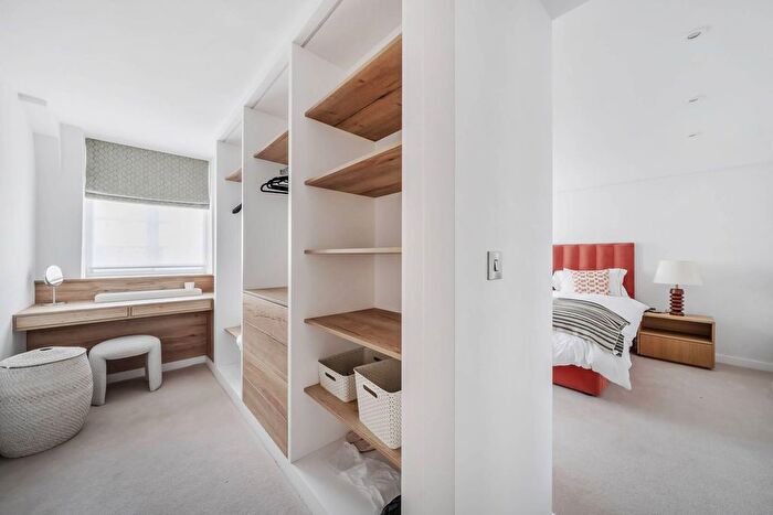 4 Bedroom Flat To Rent In Whiteheads Grove, Chelsea, London, SW3