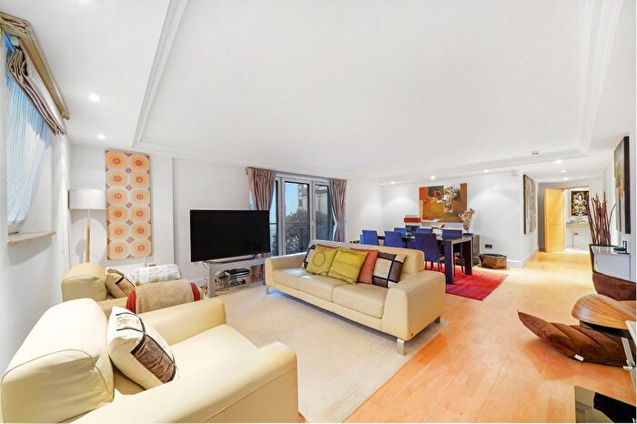 2 Bedroom Flat To Rent In Regents Park House, Park Road, NW8