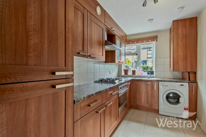 1 Bedroom Flat To Rent In Crownfield Road, London, E15