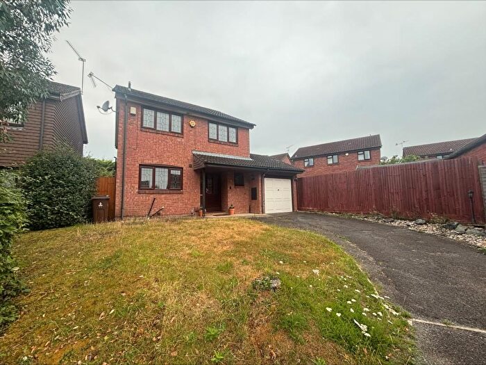 4 Bedroom Detached House To Rent In Thanington Way, Earley, RG6