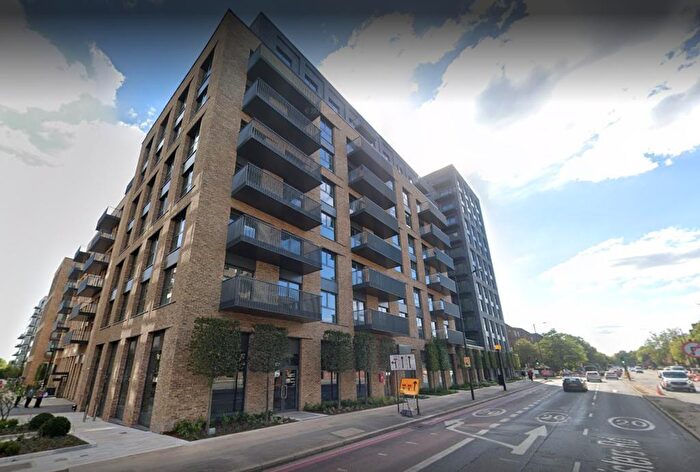 2 Bedroom Apartment To Rent In Anax Street, London, N4