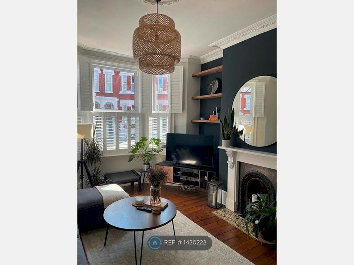 2 Bedroom Flat To Rent In Brayburne Avenue, London, SW4