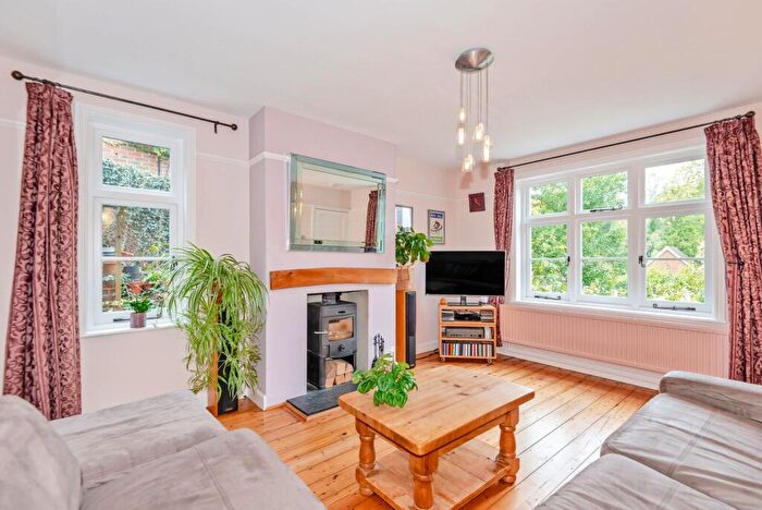 4 Bedroom Detached House For Sale In Peaslake Lane, Peaslake, Guildford, GU5