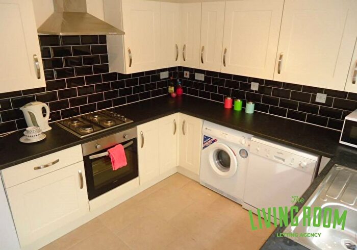 5 Bedroom Property To Rent In Mackintosh Place, Roath, Cardiff, CF24