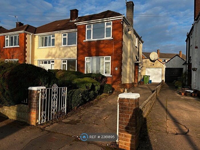 4 Bedroom Semi-Detached House To Rent In Heol Llanishen Fach, Cardiff, CF14