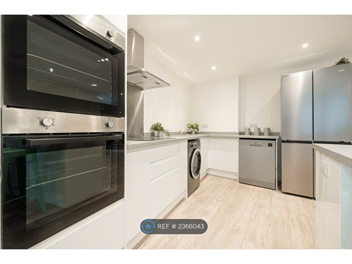 5 Bedroom Flat To Rent In Anglo Works, Sheffield, S1