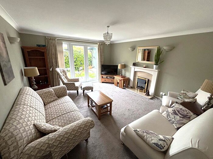 3 Bedroom Detached Bungalow For Sale In Redcliffe Road, Swanage, Dorset, BH19 - Photo 6