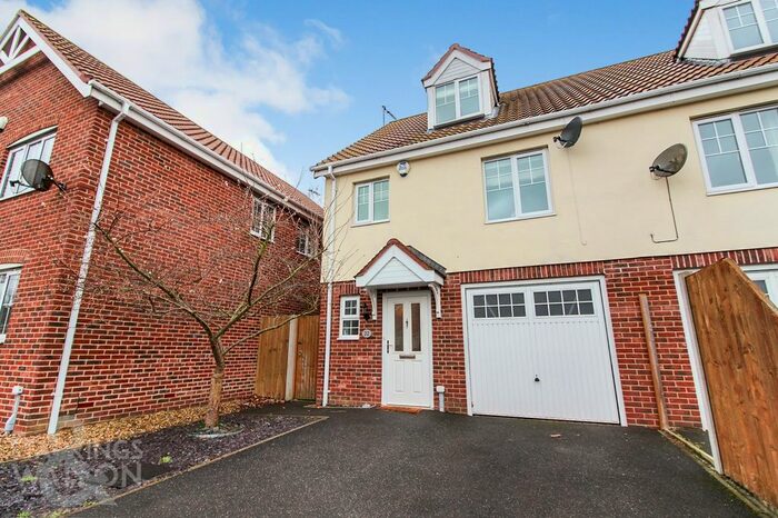 3 Bedroom Town House To Rent In Codlins Lane, Beccles, NR34