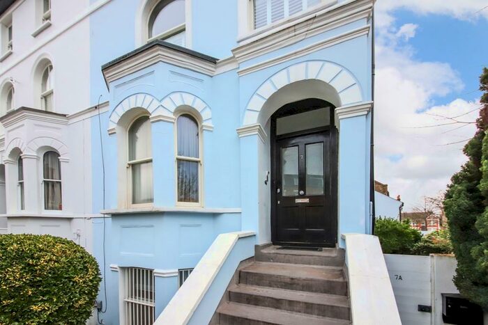 1 Bedroom Apartment To Rent In Martell Road, Dulwich, London, SE21