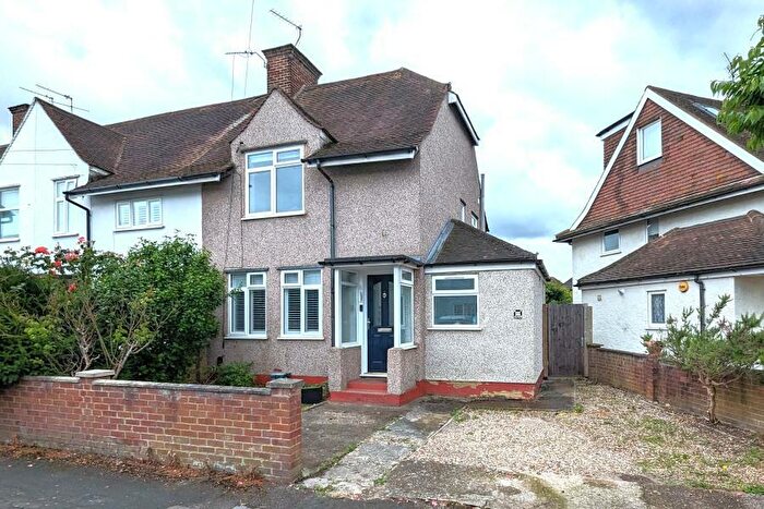 2 Bedroom Semi-Detached House To Rent In Byfleet, KT14