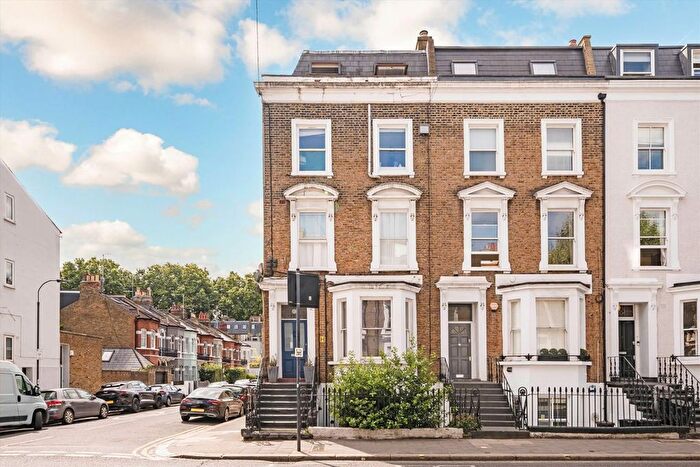 2 Bedroom Flat For Sale In Harwood Road, Fulham, SW6