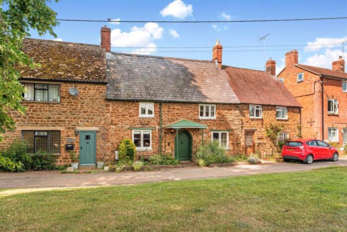 4 Bedroom Cottage For Sale In Culworth Road, Chipping Warden, OX17