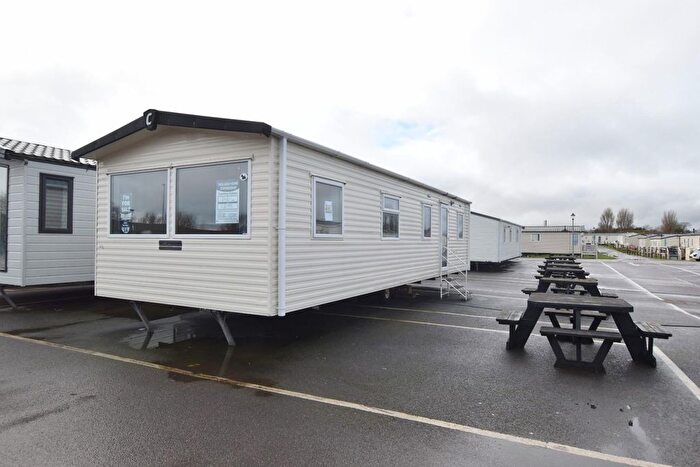 3 Bedroom Park Home For Sale In New Beach Holiday Park, Hythe Road, Dymchurch, TN29