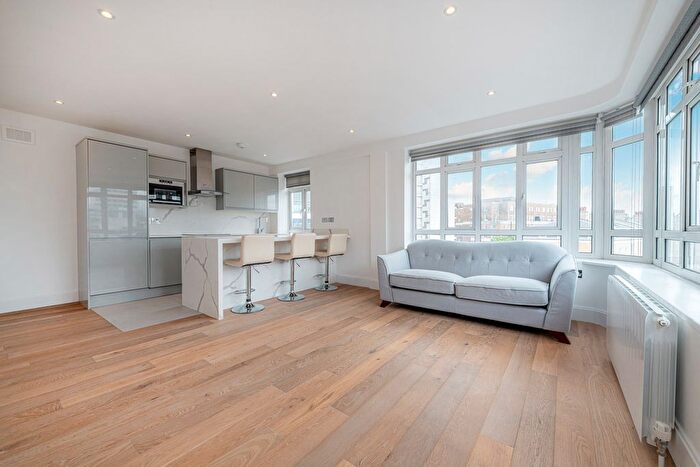 2 Bedroom Flat For Sale In Portsea Place, London, W2