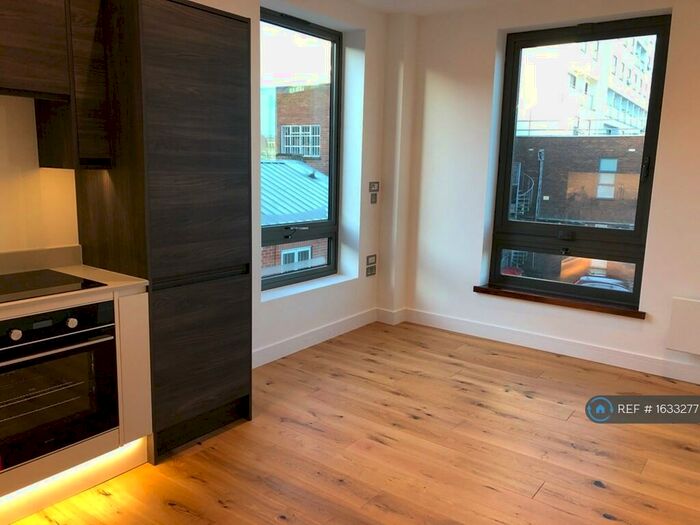 1 Bedroom Flat To Rent In The Ring, Bracknell, RG12