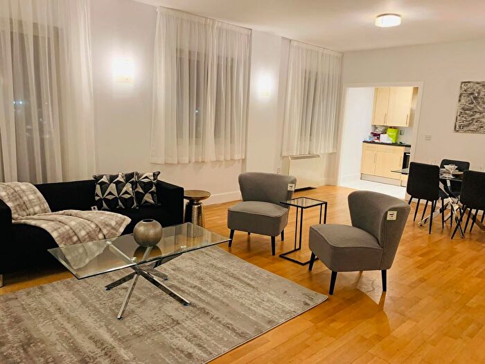 3 Bedroom Flat To Rent In Artichoke Hill, London, E1W