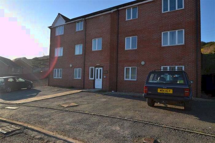 2 Bedroom Flat To Rent In Blueberry Way, Scarborough, North Yorkshire, YO12
