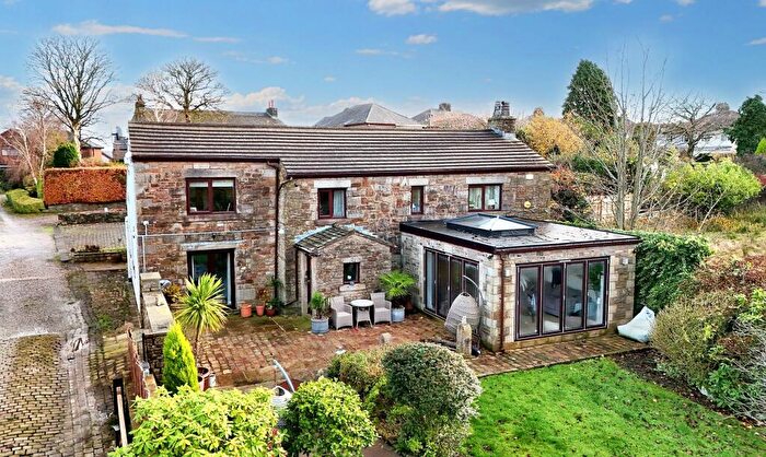 4 Bedroom Detached House For Sale In Whinney Lane, Blackburn, BB2