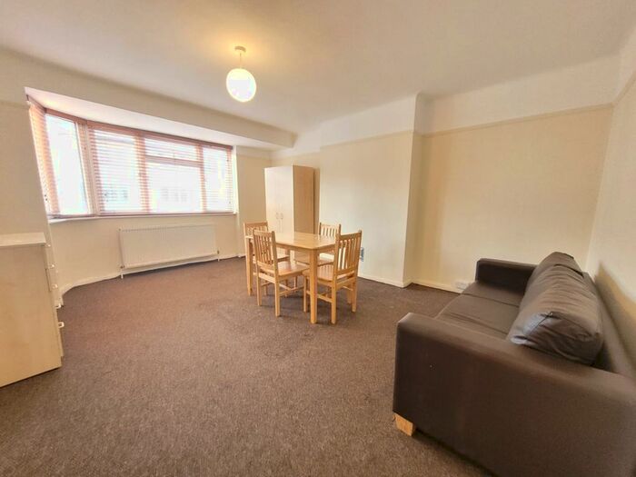 2 Bedroom Flat To Rent In Danes Gate, Harrow, HA1