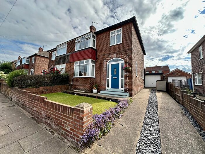 3 Bedroom Semi Detached House For Sale In Greenleafe Avenue, Wheatley Hills, Doncaster, DN2