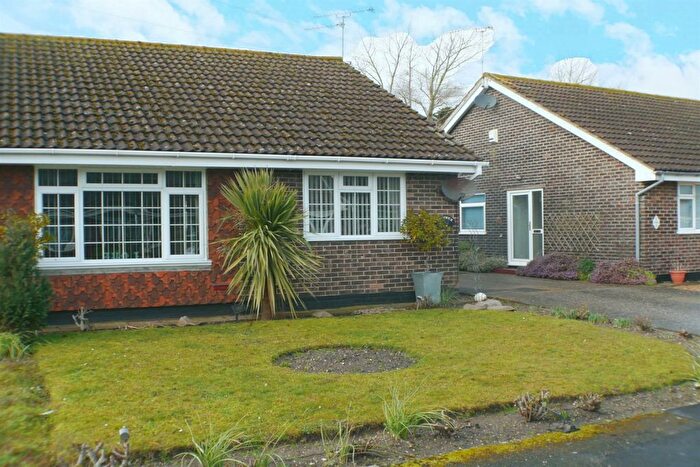 2 Bedroom Bungalow To Rent In Whitfield Close, Bognor Regis, West Sussex, PO22