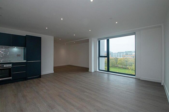 2 Bedroom Apartment To Rent In One Month Rent Free - Buckingham Court, Milton Keynes, MK9