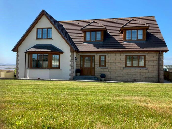 5 Bedroom Detached House For Sale In Tong Road, Tong, Isle Of Lewis, HS2