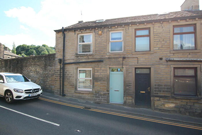3 Bedroom End Of Terrace House To Rent In Penistone Road, New Mill, Holmfirth, HD9