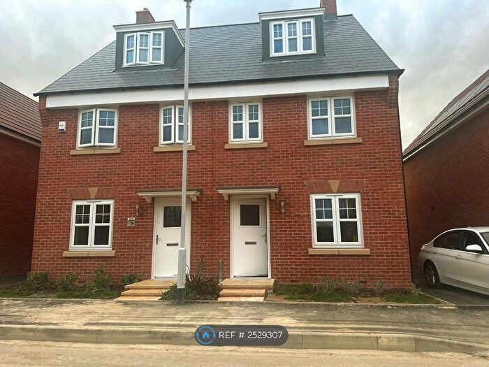 3 Bedroom Detached House To Rent In Brampton Square, Gloucester, GL3