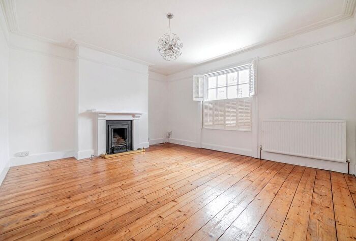 4 Bedroom End Of Terrace House To Rent In Bath Parade, Cheltenham, Gloucestershire, GL53