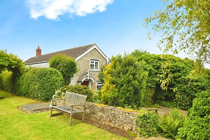 3 Bedroom Cottage For Sale In Shrivenham Road, South Marston, Swindon, SN3