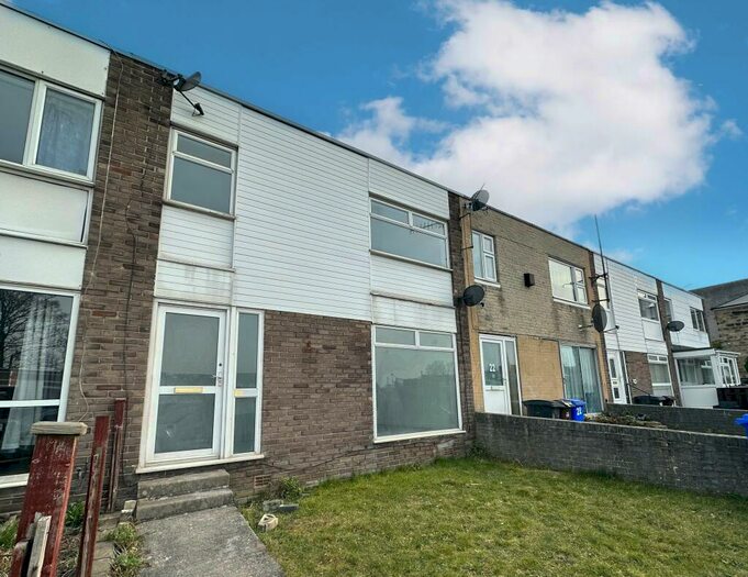 3 Bedroom Town House To Rent In Glencoe Drive, Norfolk Park, Sheffield, S2