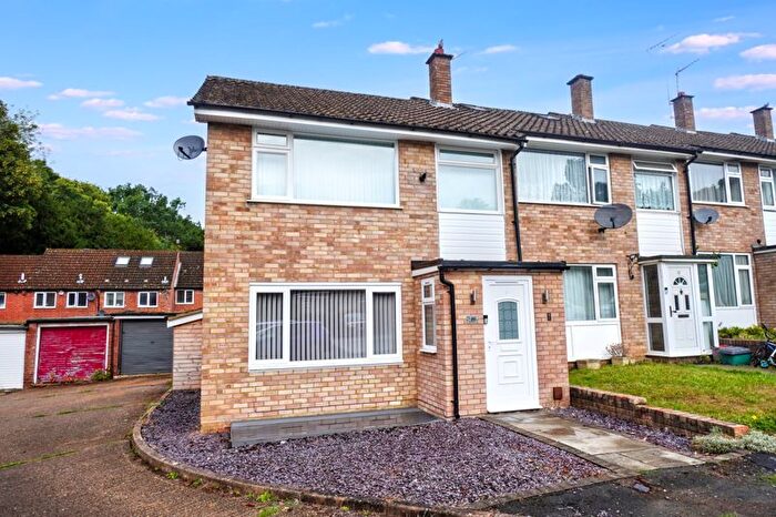 3 Bedroom End Of Terrace House For Sale In Rosemary Close, High Wycombe, HP12