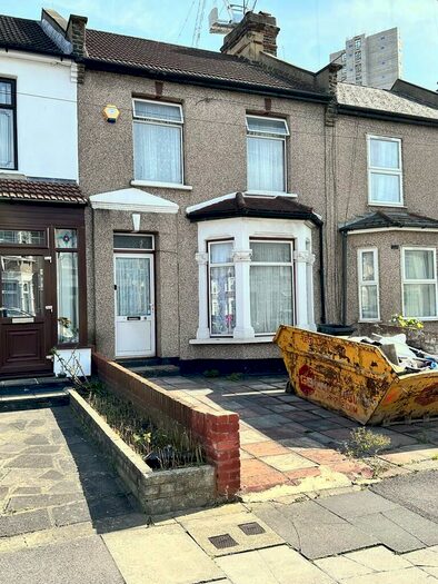 3 Bedroom Terraced House To Rent In Westwood Road, Ilford, IG3