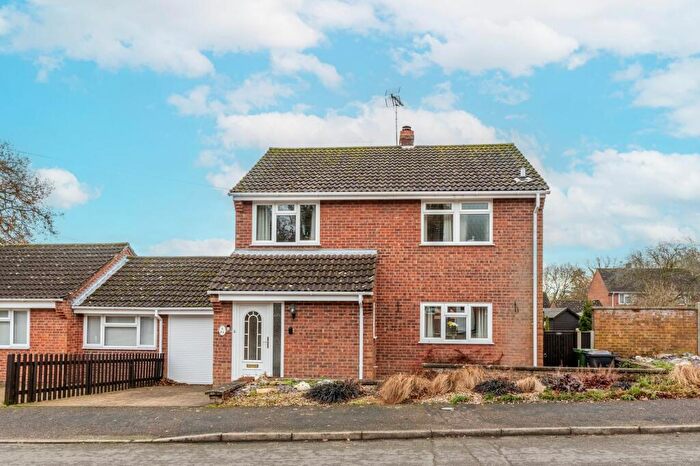 3 Bedroom Link Detached House For Sale In Beech Road, Beetley, NR20