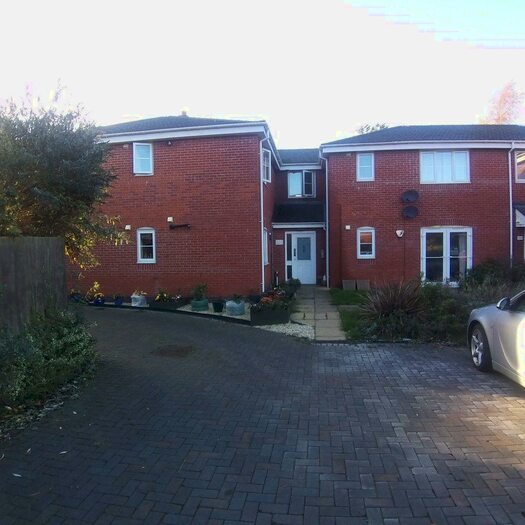 2 Bedroom Apartment To Rent In Argyle Mews, Tamworth, Staffordshire, B77