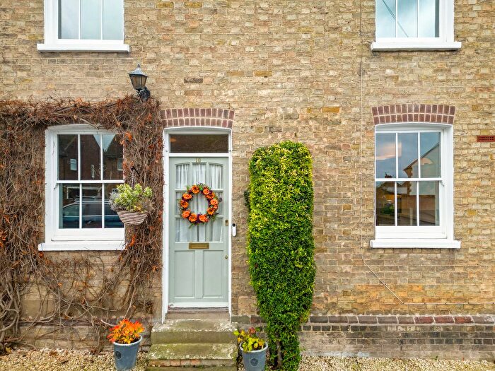 3 Bedroom Semi Detached House For Sale In Wellcroft, Ivinghoe, LU7