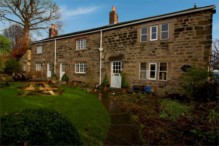 3 Bedroom Cottage For Sale In Kings Arms Cottage, Heath, Wakefield, West Yorkshire, WF1