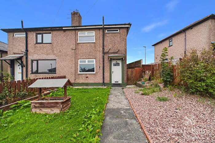 3 Bedroom Semi Detached House For Sale In Creswick Avenue, Burnley, Lancashire, BB11