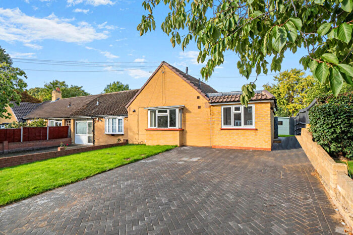 3 Bedroom Bungalow For Sale In Stansted Crescent, Bexley, DA5