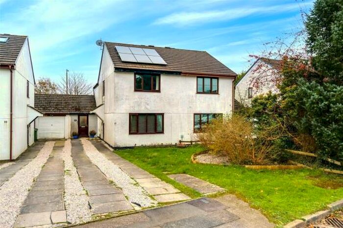 3 Bedroom Semi-Detached House For Sale In Tamar Close, Callington, Cornwall, PL17