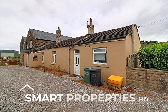2 Bedroom Bungalow To Rent In Peat Ponds, Huddersfield, HD3