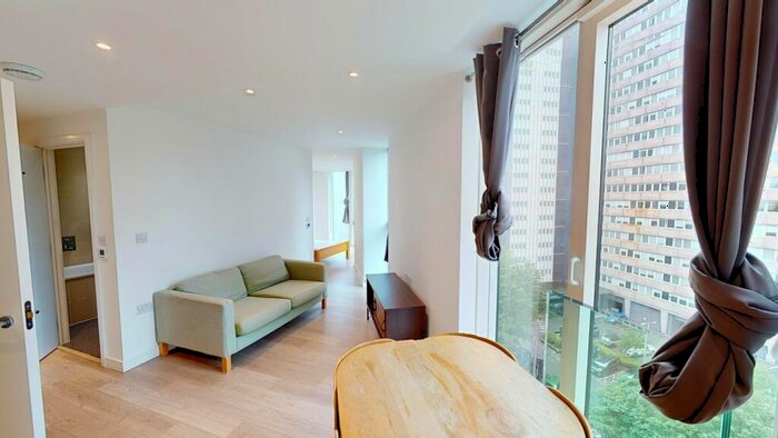 Apartment To Rent In Pinnacle Apartments, Saffron Central Square, Croydon, CR0