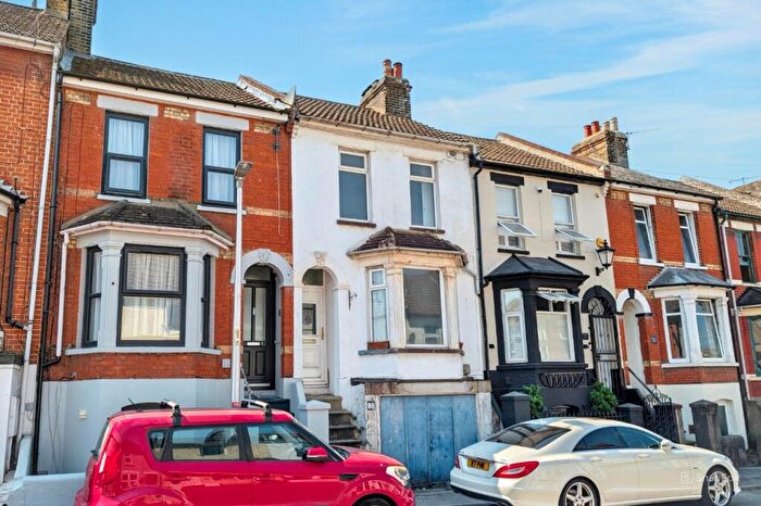 2 Bedroom Terraced House For Sale In Victoria Road, Chatham, Kent, ME4