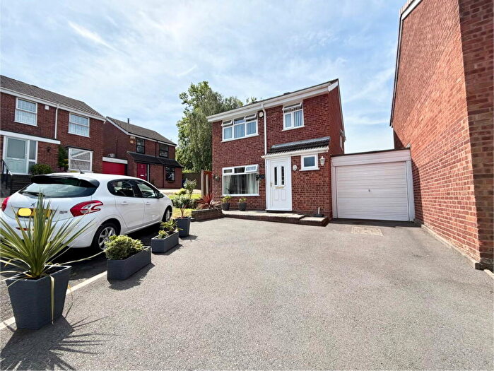 3 Bedroom Detached House For Sale In Stanhoe Close, Withymoor Village, Brierley Hill, DY5