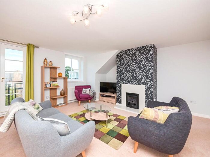 3 Bedroom Flat To Rent In East Suffolk Park, Edinburgh, EH16