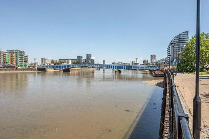 2 Bedroom Flat To Rent In Smugglers Way, Wandsworth, London, SW18