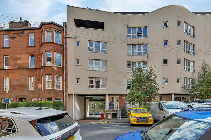 2 Bedroom Flat For Sale In Trefoil Avenue, Shawlands, G41
