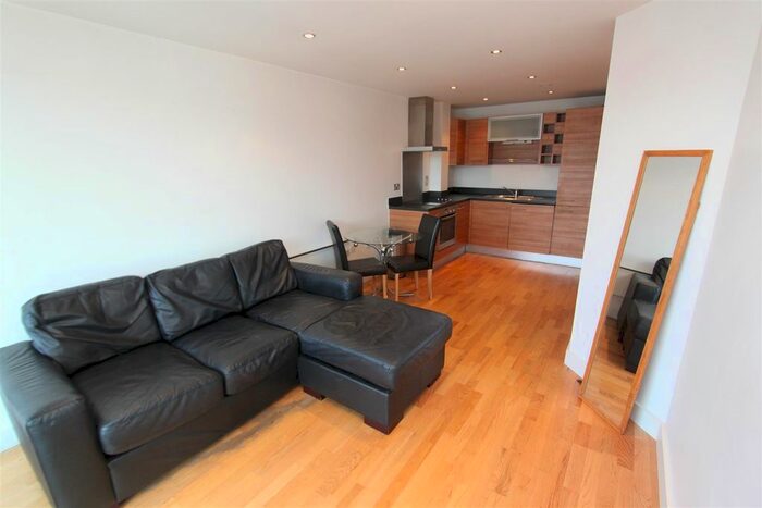 1 Bedroom Flat To Rent In The Boulevard, Hunslet, Leeds, LS10